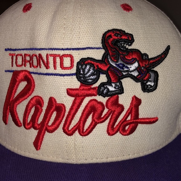 Toronto Raptors Hat - Picture 9 of 9